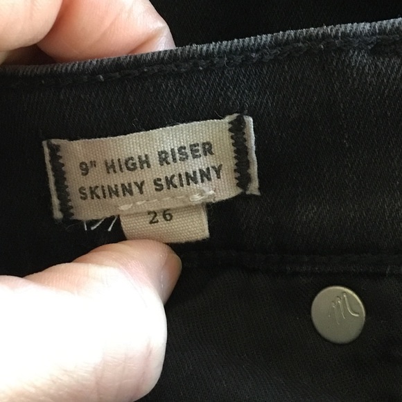 Madewell Black 9” High Riser Skinny Skinny Jeans - Picture 6 of 11